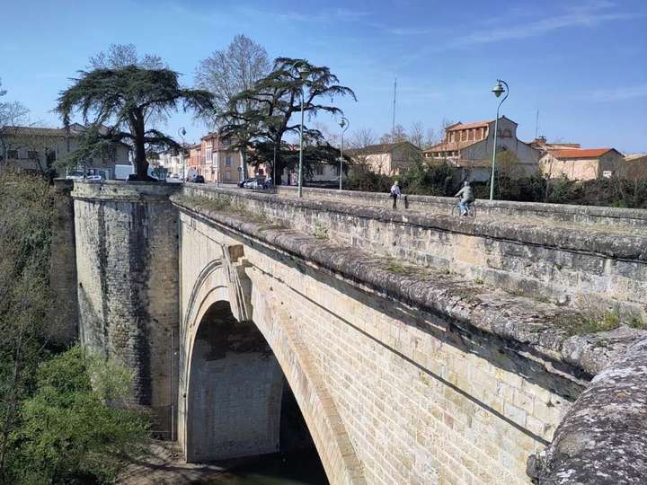 Bridge over river on the city limits of Lavaur